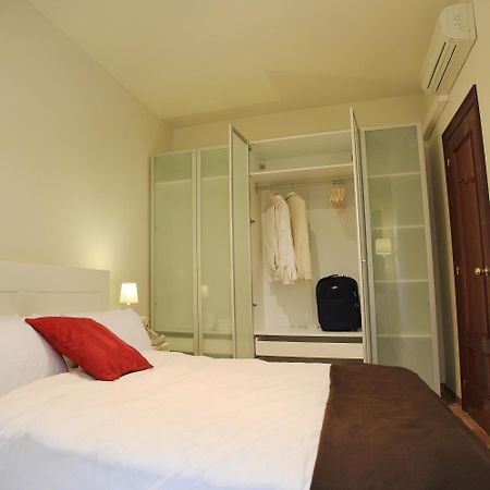 Alguera Apartments Napols Барселона Екстер'єр фото